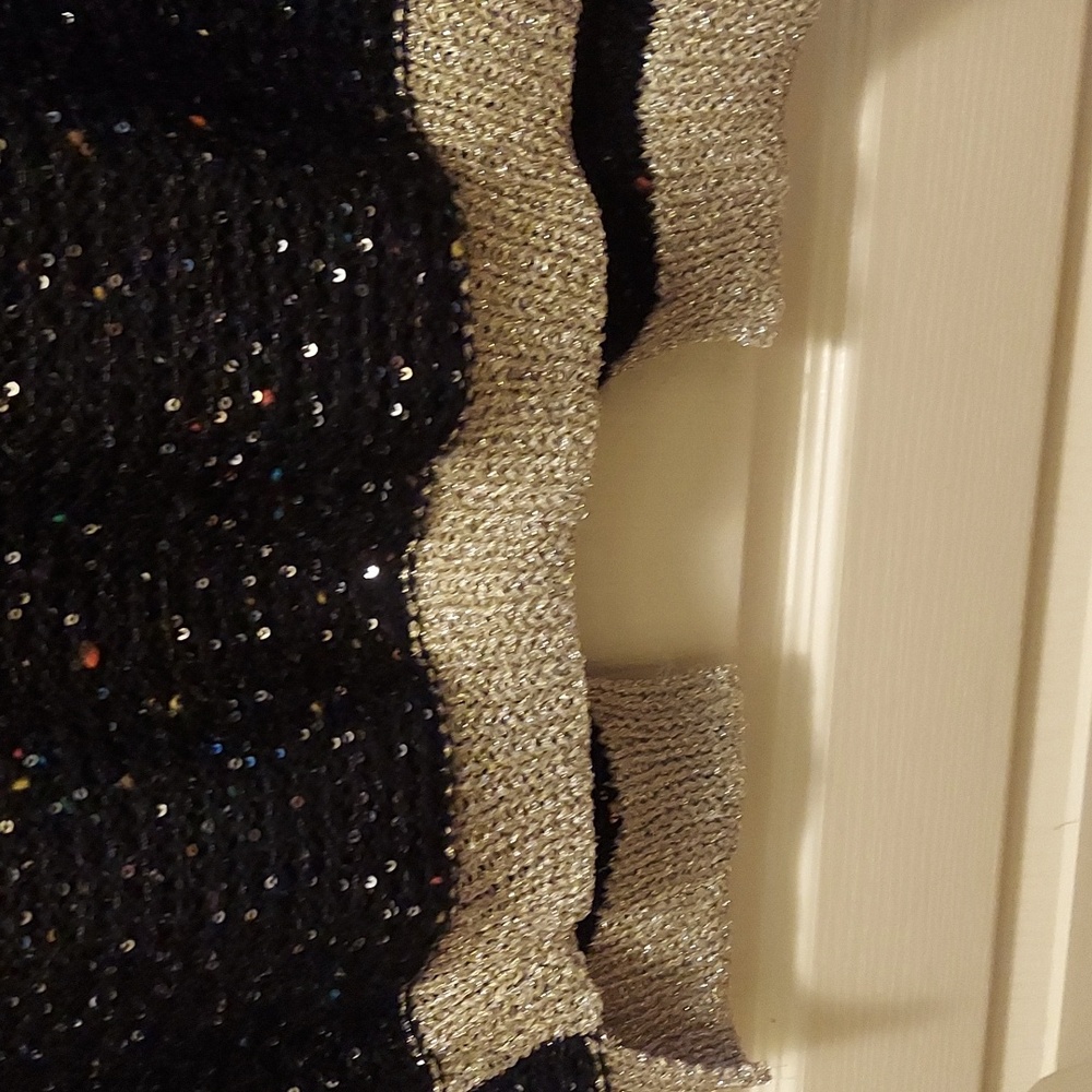 Sweater - Picture 3 of 7